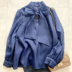 極美品　ルイルエブティック　シアーボウタイブラウス　ネイビー