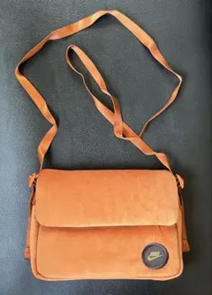 【新品】NIKE ナイキ ショルダーバッグ ボディバッグ ベロア オレンジ