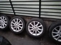 プリウス50後期　Sツーリング　純正ホイールタイヤセット プリウス50後期 Sツーリング 純正ホイールタイヤセット バリ溝