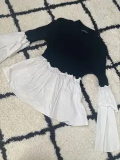 フリルデザイン長袖トップス（黒×白）