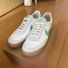 Nike ホワイト/ターコイズ スニーカー