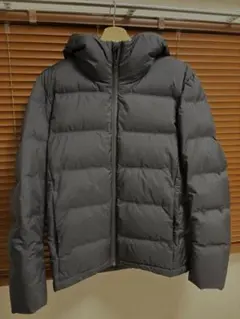 【限定値下げ】 UNIQLO ユニクロ シームレスダウン パーカー ブラック