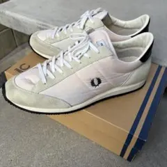 FRED PERRY スニーカー ベージュ/ホワイト