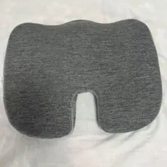 CAINZ 姿勢をサポートするクッション　U型