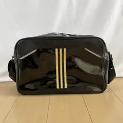adidas アディダス スポーツバッグ　黒　エナメル　ショルダーバッグ