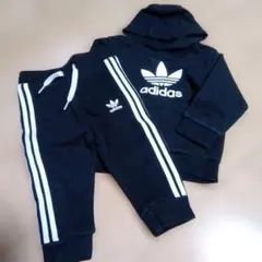 adidas originalsベビー トレーナー・パンツセット 黒