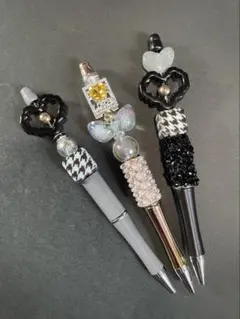 Item thumbnail for item 65b292d5-db5a-4eb0-9a4a-7816bb58ac19