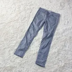 スキニーパンツ