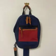 カジュアルバックパック ネイビーとレッド