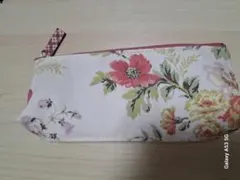 LAURA ASHLEY★歯ブラシメッシュポーチ