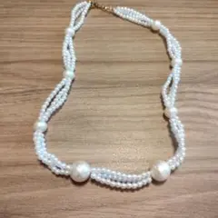 ハンドメイド　パールビーズ　つや消し　３連ネックレス