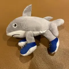 イタリアンブレインロット　トララレロトラララ　マスコット　ぬいぐるみ　サメ