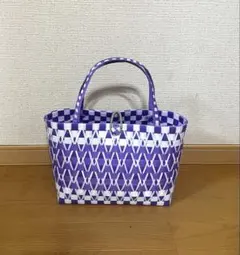 Item thumbnail for item 8cb553d1-b804-48a8-bcf8-7d64b768d6e3