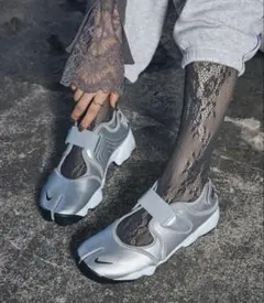 新品】Nike Air Rift ナイキ エアリフト レザー シルバー 24 - メルカリ