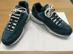 Item thumbnail for item 120fa124-6a0c-4ae2-a1d7-1e7013a0e125