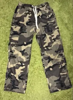 SHEIN 迷彩 カーゴパンツ Mサイズ