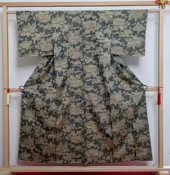 【ドロップドロップ様専用】【紬】 色が変わる　水色　ベージュ　波　花　しつけ付き