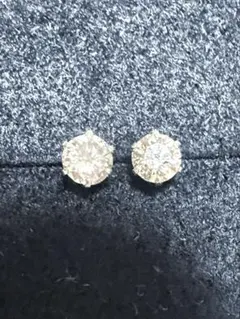 ダイヤモンド ピアス(両耳用)