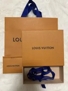 LOUIS VUITTON ショッパーとボックスセット