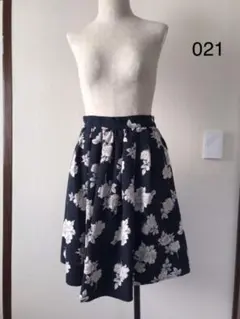 アース　花柄スカート