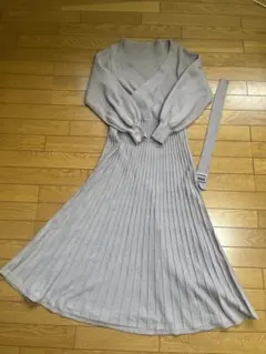 GRLベルト付きカシュクールプリーツニットワンピース美品