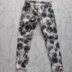 YANUK フラワープリント スキニーパンツ 27