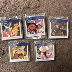 Disney 100 アニメーションキャラクターキーホルダー5個セット