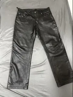 レザーパンツ
