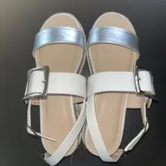 BEAMS HEART プラットフォーム サンダル シルバー×ホワイト23㎝のサムネイル