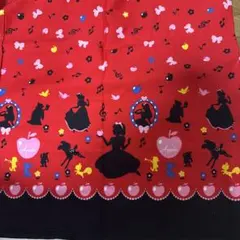 ディズニープリンセス プリント生地 赤