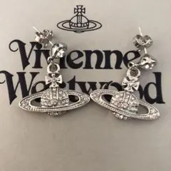 ヴィヴィアン　バスレリーフピアス