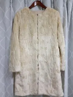美品　フェイクファーコート　M