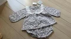 【新品未使用タグ付き】花柄フリル付き長袖トップス ブルマ　70〜80cm