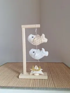 ハンドメイド ちりめん細工 端午の節句 鯉のぼり吊るし飾り(台座付き23cm)