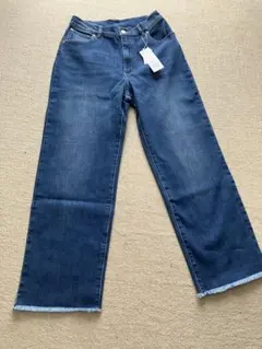 新品タグ付き ストレートデニム ストレッチ