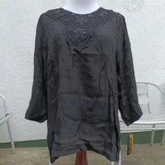 新品未使用　ブラック 刺繍 長袖ブラウス　レース付きチュニック　M~Lサイズ