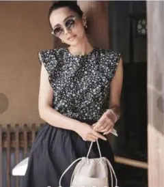 【新品】AG by Aquagirl☆Vフリル花柄アソートブラウス