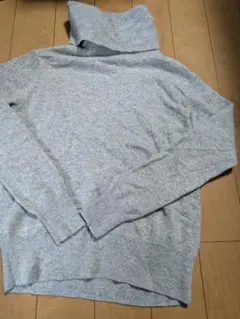 UNIQLO　レディース　カシミヤ　タートルネックセーター　グレー