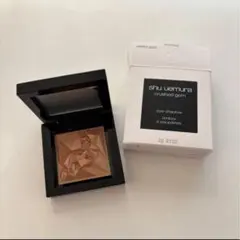 shuuemura クラッシュドジェム　ペリドットゲイズ