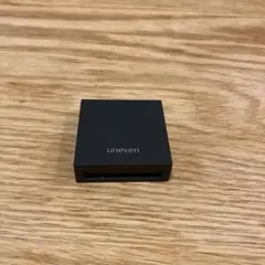 uneven アイシャドウのサムネイル
