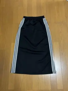 ブラック サイドストライプ ロングスカート