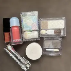 ￼コスメセット　￼リップオイル　チーク　￼ハイライトなど