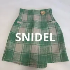SNIDEL スナイデル 緑とベージュのチェック ミニスカート