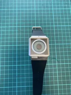 CASIO デジタル腕時計 シルバー/ブラック ペラ　ビンテージ