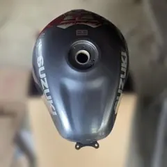 隼 燃料タンク 2個セット スズキ GSX1300R ハヤブサ SUZUKI - メルカリ