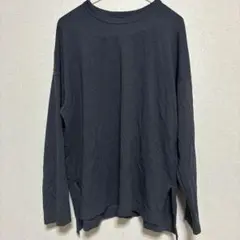 ダークグレー 長袖Tシャツ スリット入り