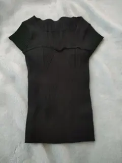 ナチュラルビューティベーシック　半袖ニット　ブラック