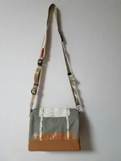 Topologie ボストン バッグ ミディアム カーキ×ブラウン ストリング付