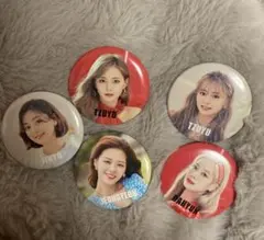 twice 缶バッジ(ジョンヨン、ジヒョ、ダヒョン、ツウィ)バラ売り⭕️値下げ⭕️