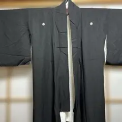 喪服 黒 シンプル デザイン、紋5個丸に州浜（まるにすはま）。表、裏側共に美品。